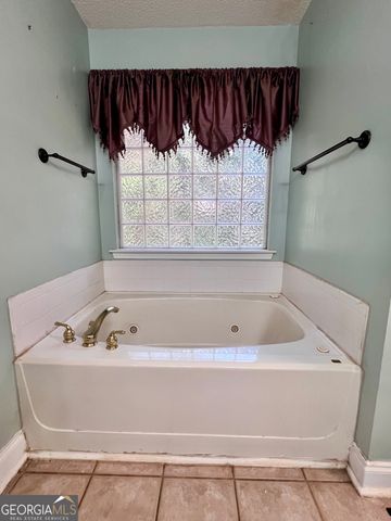 109 Quinelle Drive, Perry, GA 31069