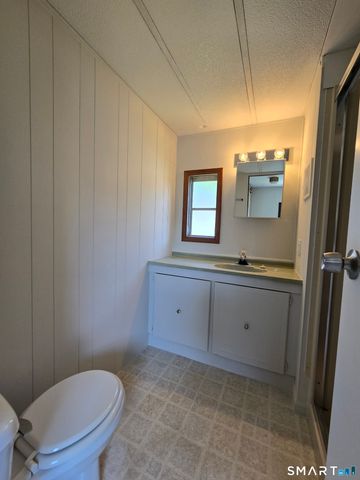 3 Sunny Acres, Wallingford, CT 06492