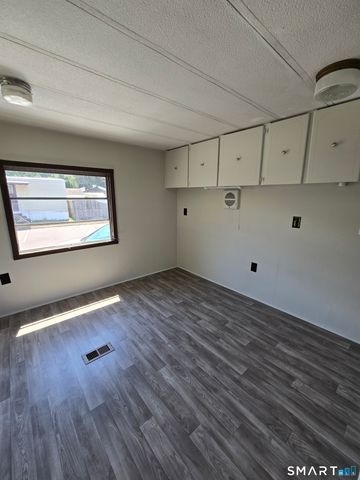 3 Sunny Acres, Wallingford, CT 06492