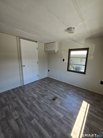 3 Sunny Acres, Wallingford, CT 06492