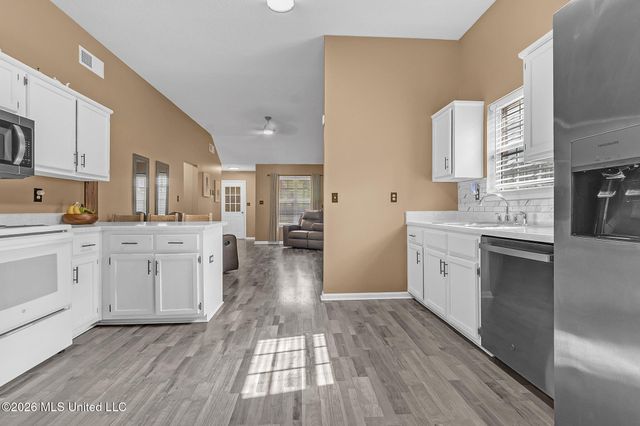 1748 Thomas Street, Horn Lake, MS 38637