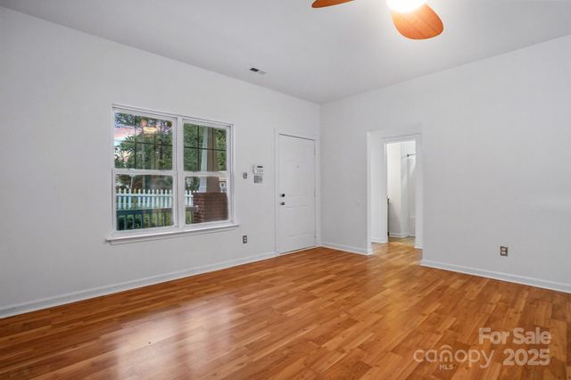 2723 Craddock Avenue, Charlotte, NC 28208