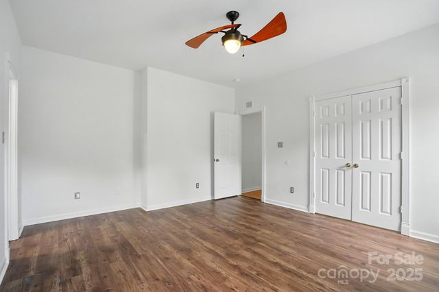 2723 Craddock Avenue, Charlotte, NC 28208