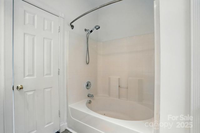 2723 Craddock Avenue, Charlotte, NC 28208
