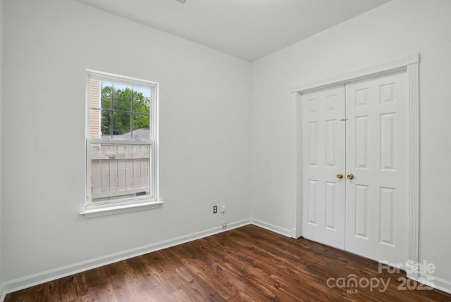 2723 Craddock Avenue, Charlotte, NC 28208