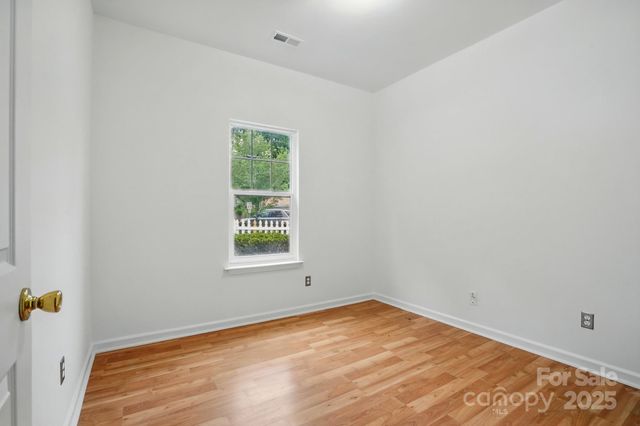 2723 Craddock Avenue, Charlotte, NC 28208