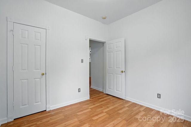 2723 Craddock Avenue, Charlotte, NC 28208