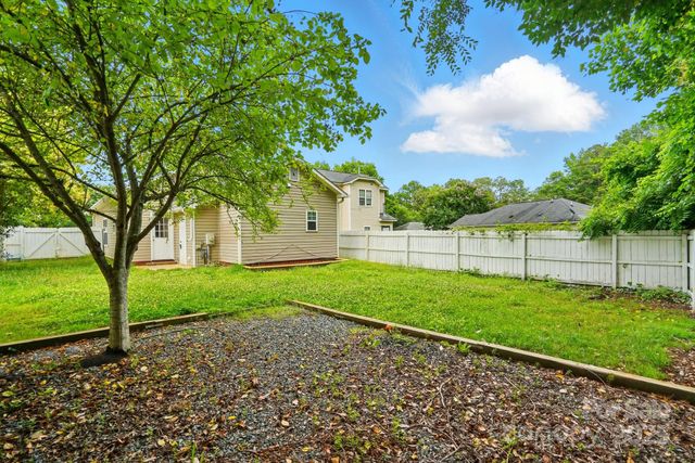 2723 Craddock Avenue, Charlotte, NC 28208