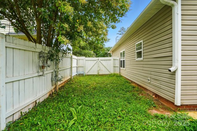 2723 Craddock Avenue, Charlotte, NC 28208