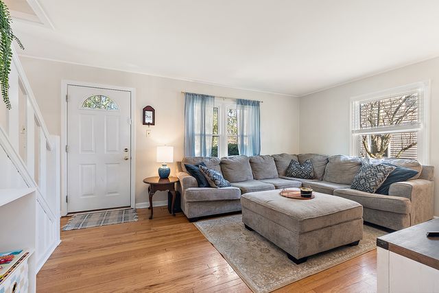 6613 Glenview Drive, Tinley Park, IL 60477