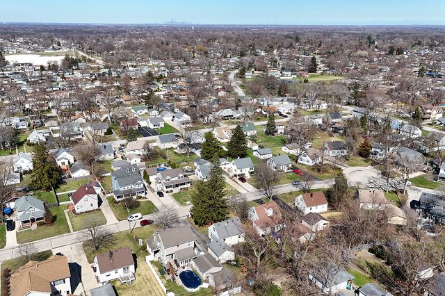 6613 Glenview Drive, Tinley Park, IL 60477