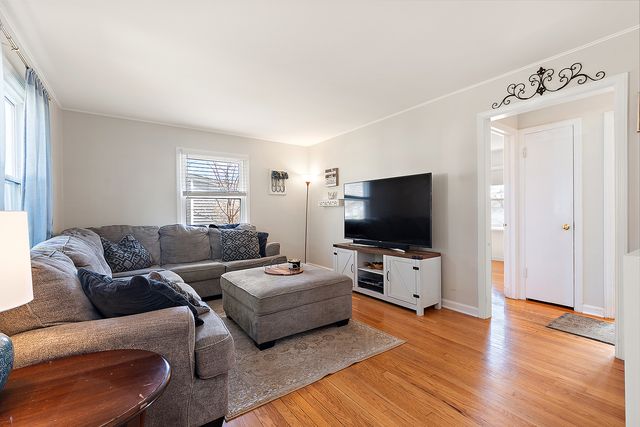 6613 Glenview Drive, Tinley Park, IL 60477