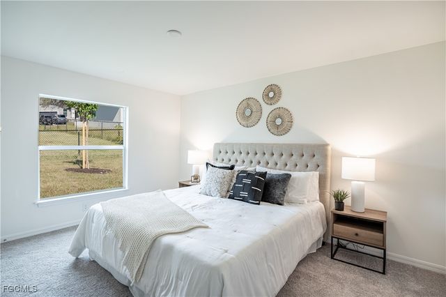202 SE 1st PL, Cape Coral, FL 33990
