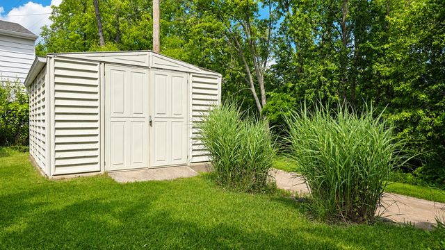 1600 Mull Road, Manchester Twp, MI 49287