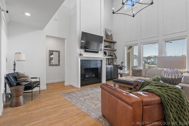 501 E 127th Place S, Jenks, OK 74037