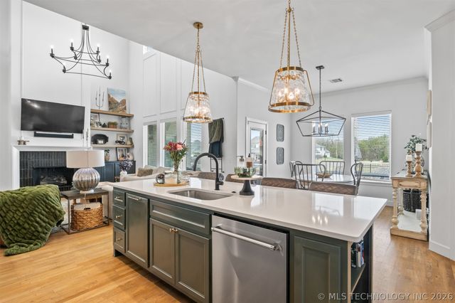 501 E 127th Place S, Jenks, OK 74037