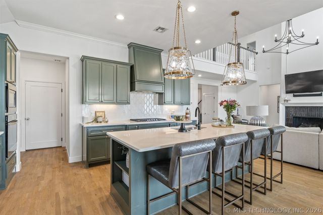 501 E 127th Place S, Jenks, OK 74037