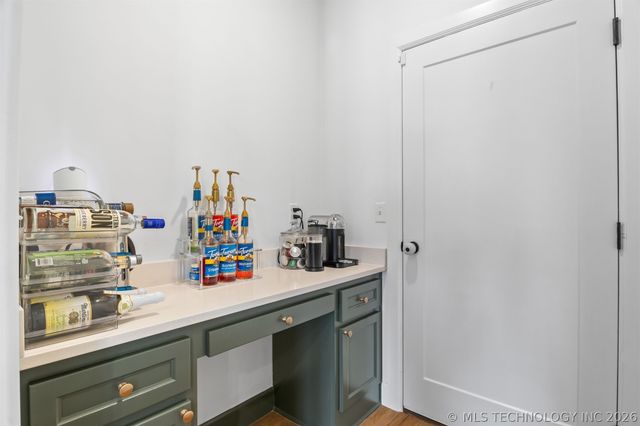 501 E 127th Place S, Jenks, OK 74037