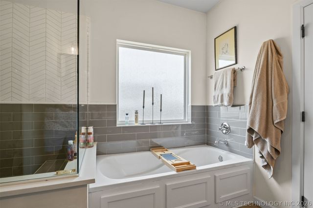 501 E 127th Place S, Jenks, OK 74037