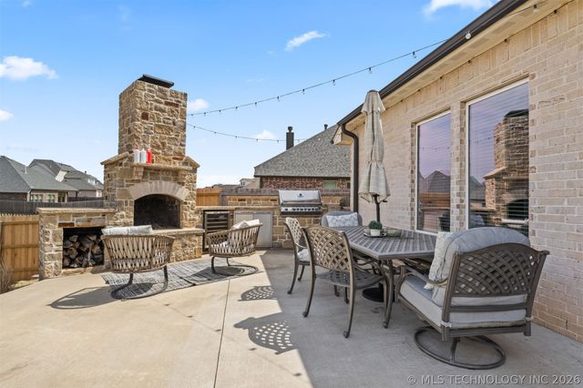 501 E 127th Place S, Jenks, OK 74037