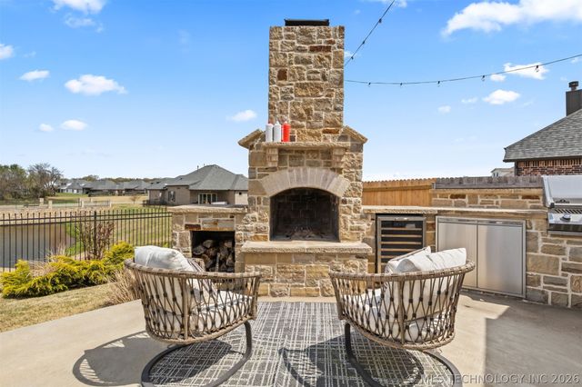 501 E 127th Place S, Jenks, OK 74037