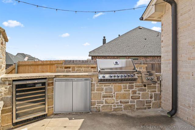 501 E 127th Place S, Jenks, OK 74037