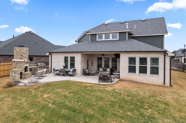 501 E 127th Place S, Jenks, OK 74037