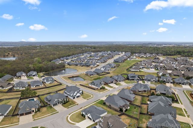 501 E 127th Place S, Jenks, OK 74037