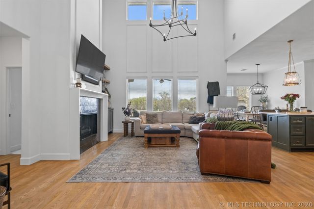 501 E 127th Place S, Jenks, OK 74037