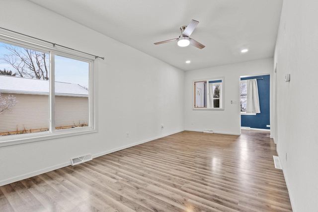 2206 ASHLAND STREET, Oshkosh, WI 54901