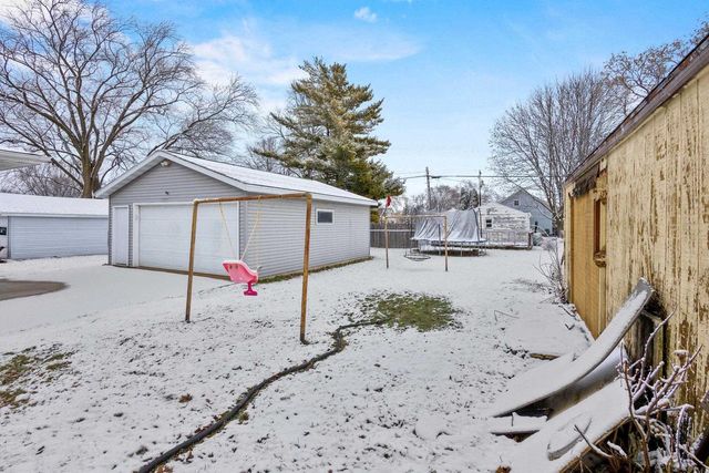 2206 ASHLAND STREET, Oshkosh, WI 54901