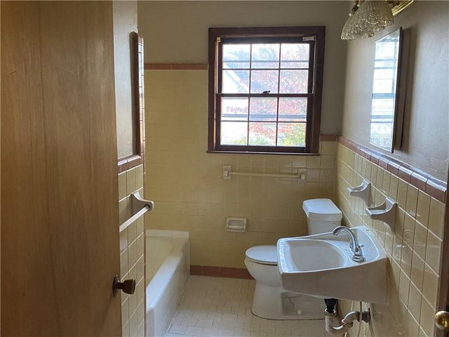 121 Foster W Avenue, Dallas, GA 30132