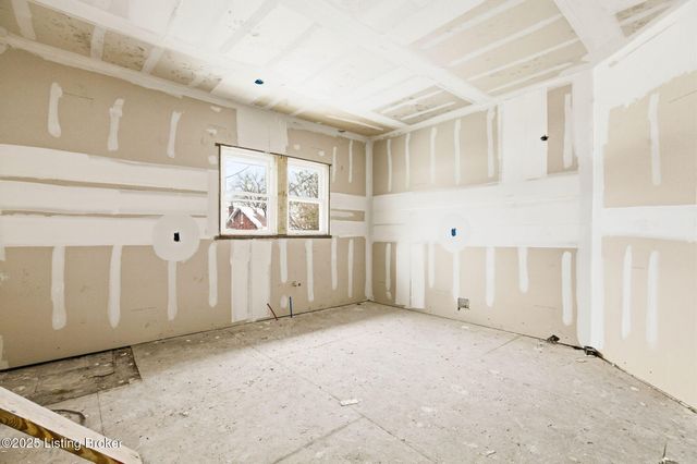 236 S 42nd St, Louisville, KY 40212