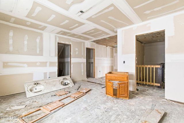 236 S 42nd St, Louisville, KY 40212