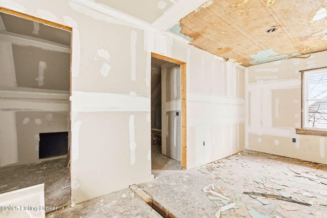 236 S 42nd St, Louisville, KY 40212