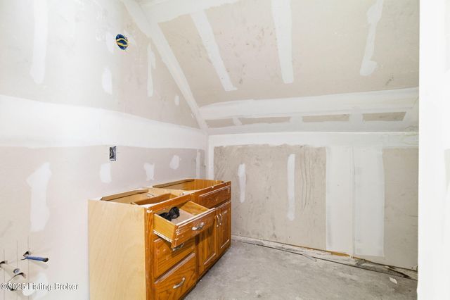 236 S 42nd St, Louisville, KY 40212