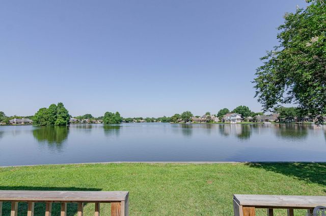 18424 Lakehaven Ct, Baton Rouge, LA 70817