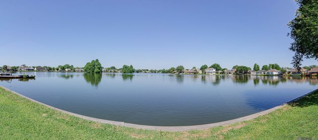 18424 Lakehaven Ct, Baton Rouge, LA 70817