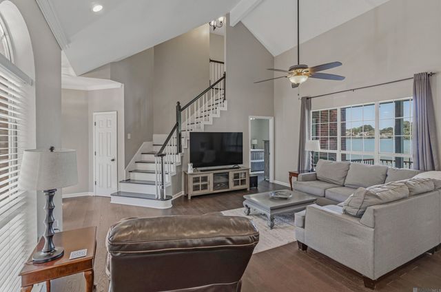 18424 Lakehaven Ct, Baton Rouge, LA 70817