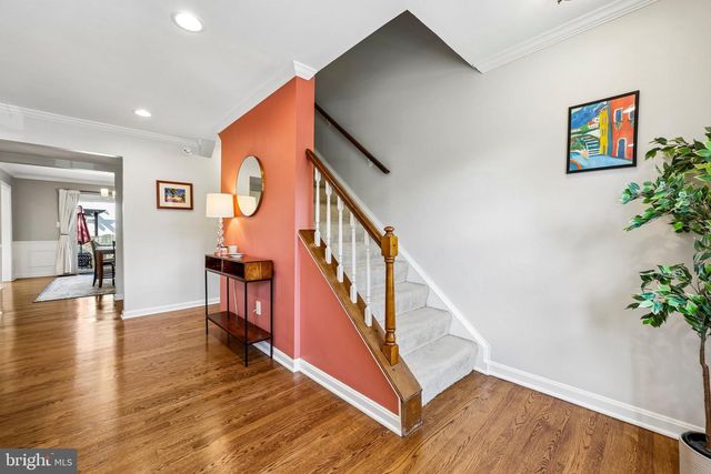 7438 HALLCREST DR, Mclean, VA 22102