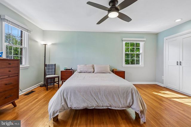 7438 HALLCREST DR, Mclean, VA 22102