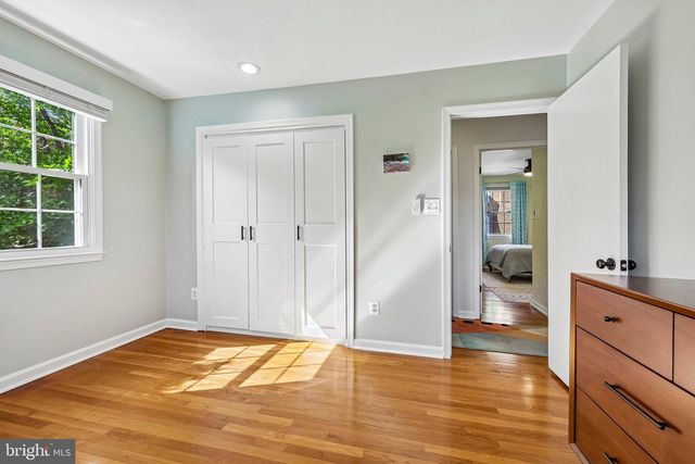 7438 HALLCREST DR, Mclean, VA 22102