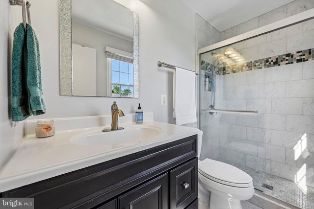 7438 HALLCREST DR, Mclean, VA 22102