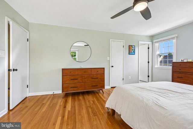 7438 HALLCREST DR, Mclean, VA 22102