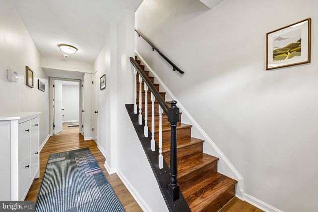 7438 HALLCREST DR, Mclean, VA 22102