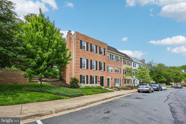 7438 HALLCREST DR, Mclean, VA 22102