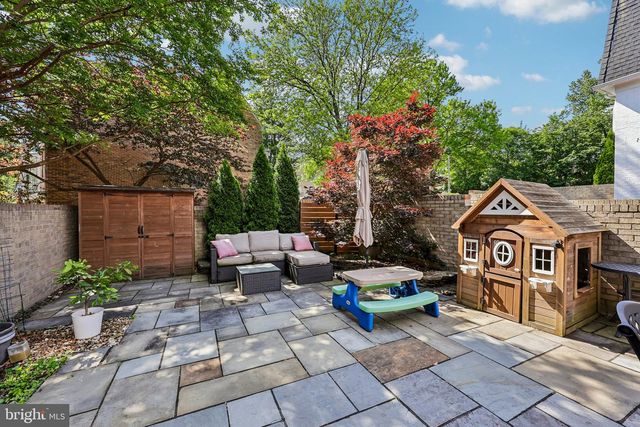 7438 HALLCREST DR, Mclean, VA 22102