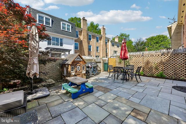 7438 HALLCREST DR, Mclean, VA 22102