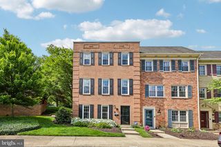 7438 HALLCREST DR, Mclean, VA 22102