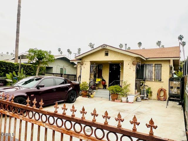 3443 9th Avenue, Los Angeles, CA 90018